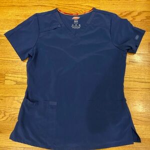 Dickies EDS Essentials Navy Scrub Top Women’s Size M!